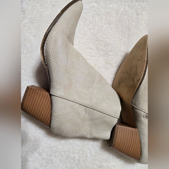 Coconuts by Matisse Vegan Snake Skin Going West Zip Up Heeled Bootie Boots - Picture 9 of 16